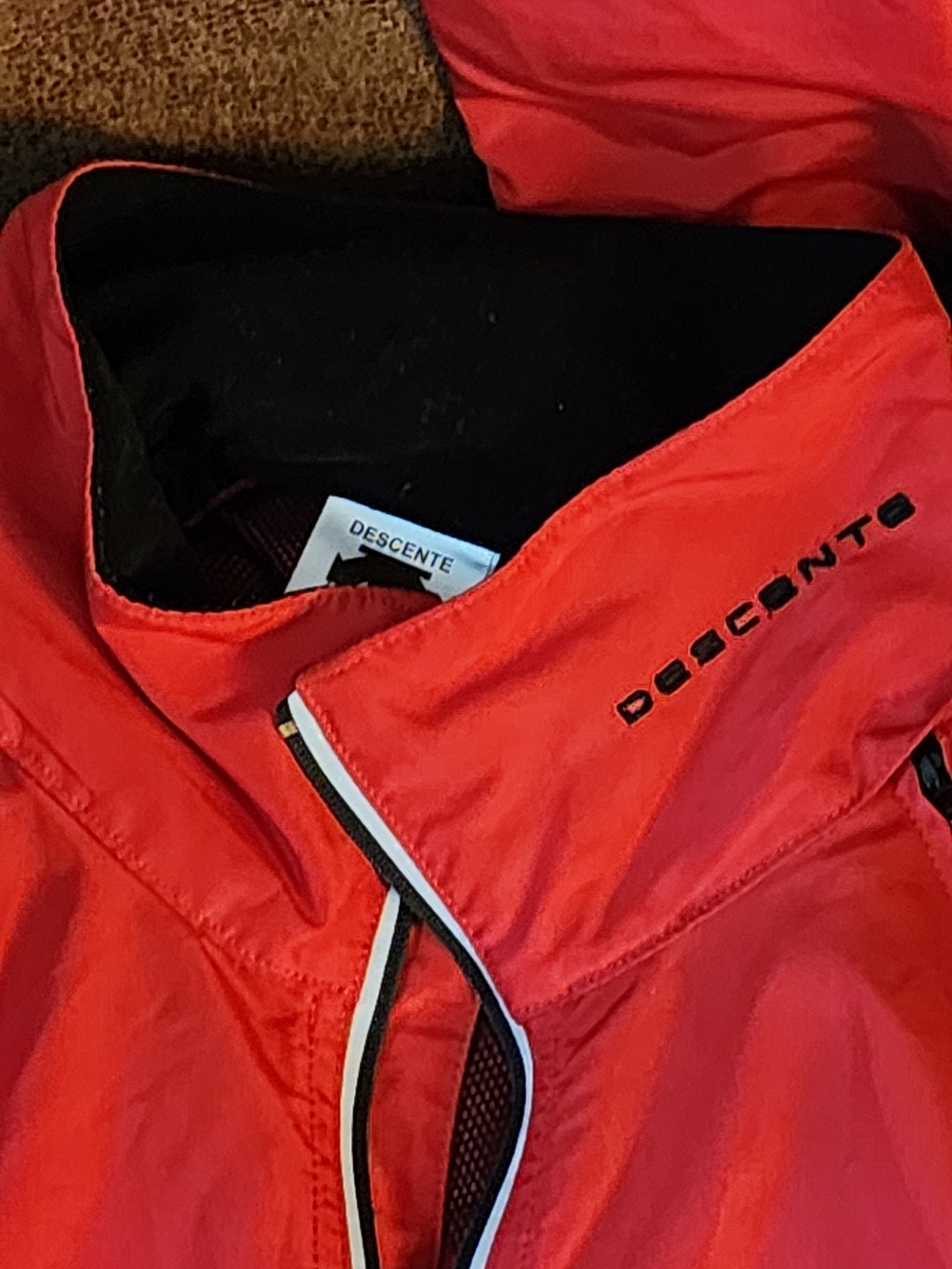Descente Red Performance Zip Jacket with Black Trim - Picture 4 of 13